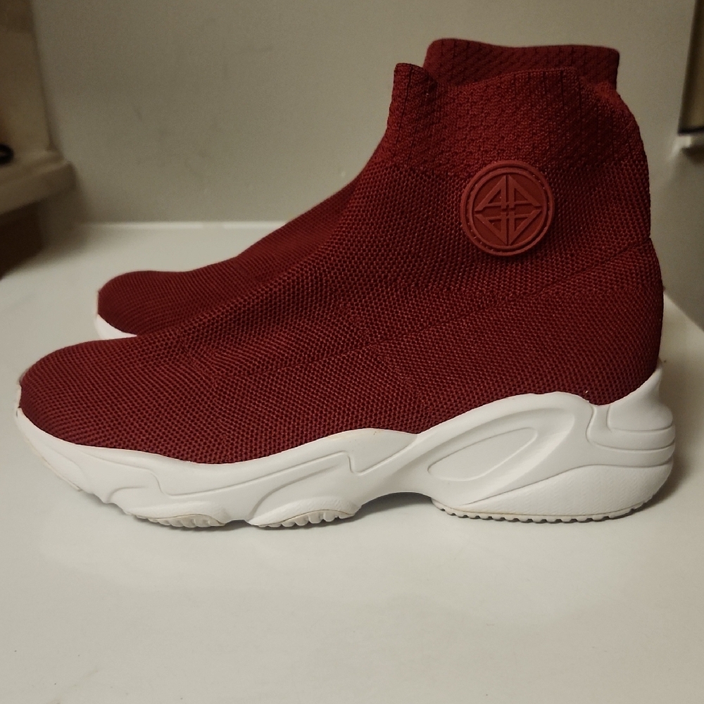 ANTONIO MELANI Red Textured Footwear